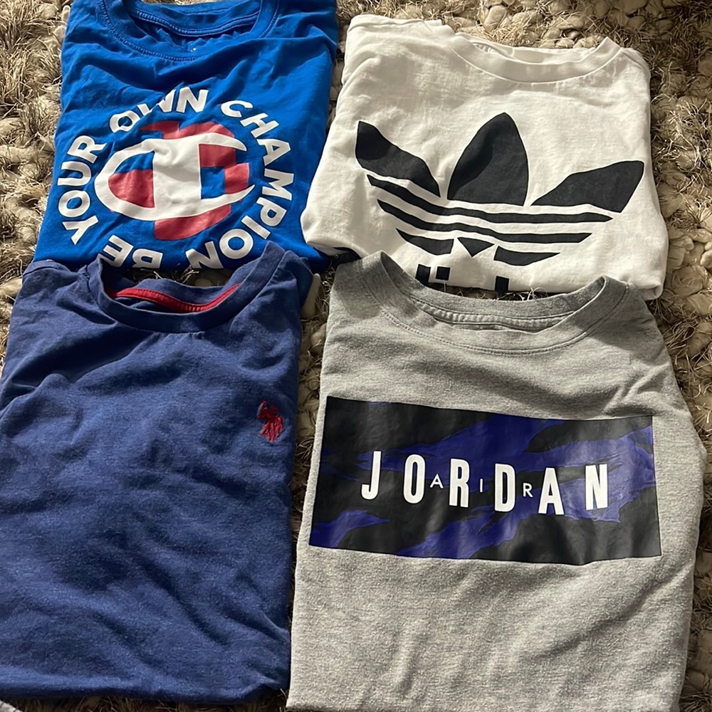 4 tees